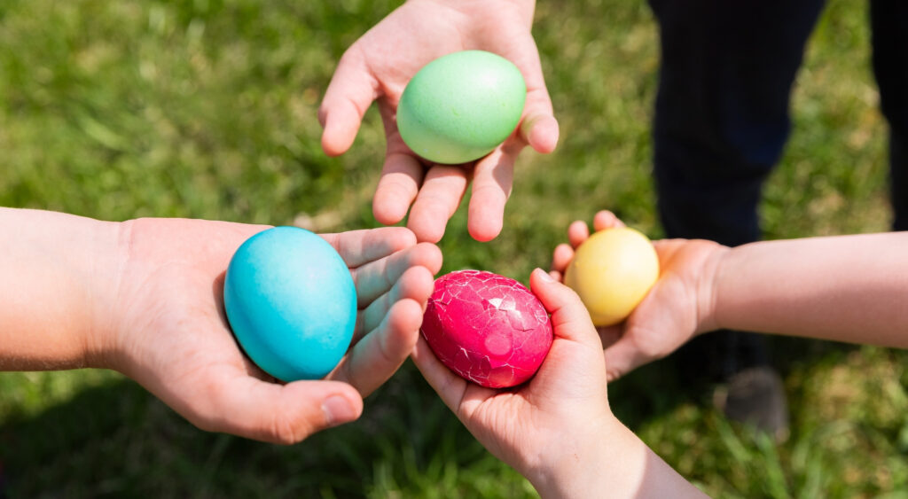 Easter weekend travel in Ontario - intercity bus vs car vs train